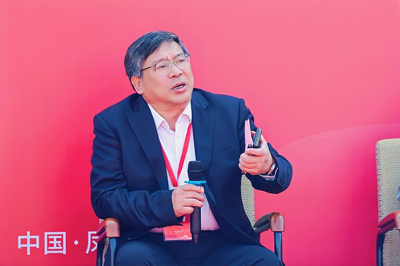 杜志雄.png